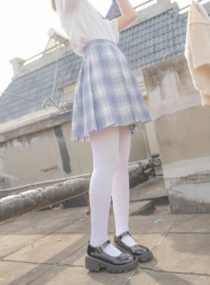 摸奶子做爱_中文字幕在线观看