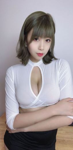 美女很黄很黄免费的_HD全集免费观看