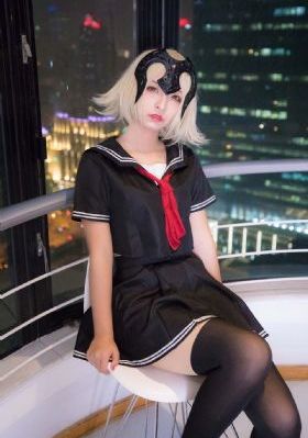 穿着裙子在野战56视频_BD完整版观看